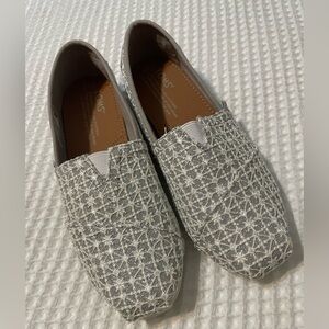 Toms Gray Patterned Girl’s Shoes